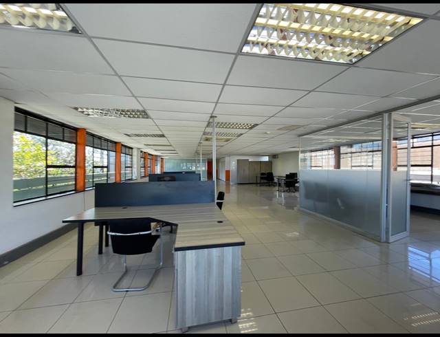 313M² OFFICE TO LET IN RIVONIA